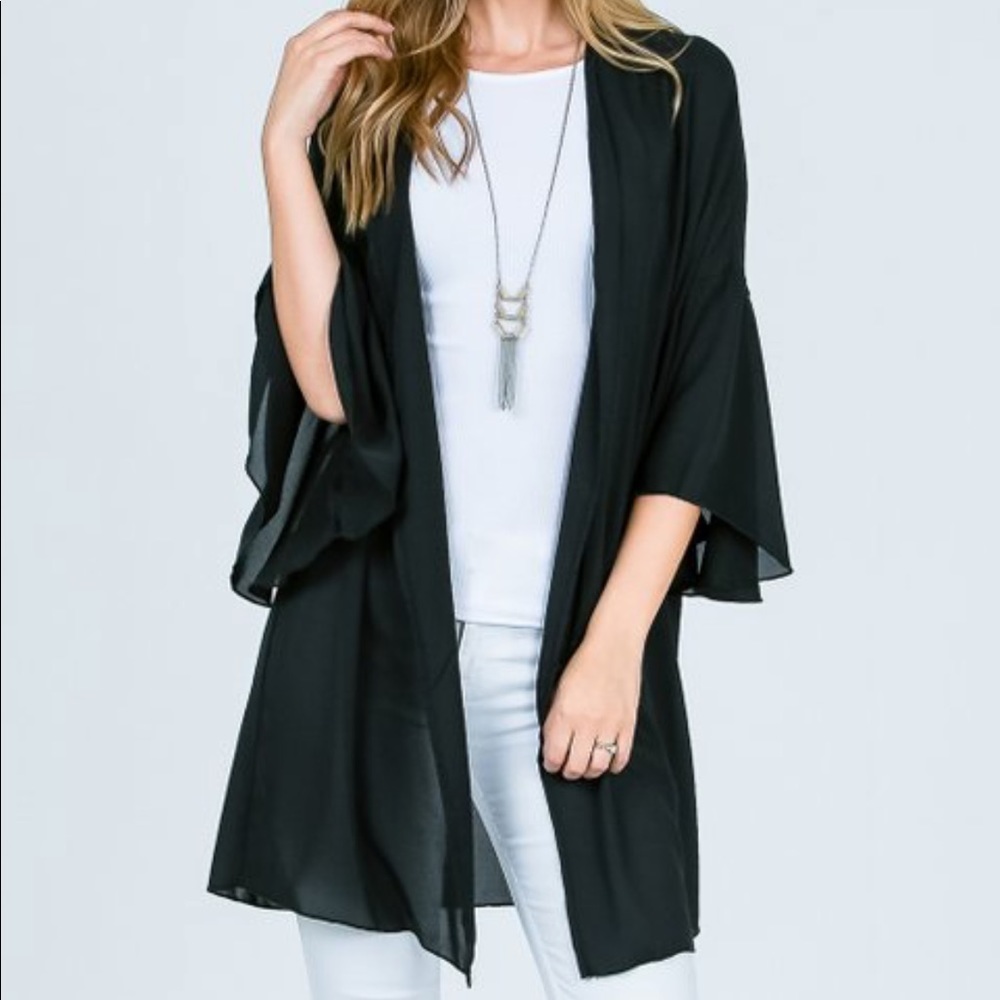 🕶🆕BOHOCHIC Kyleigh Black BellSleved Kimono🕶NWT